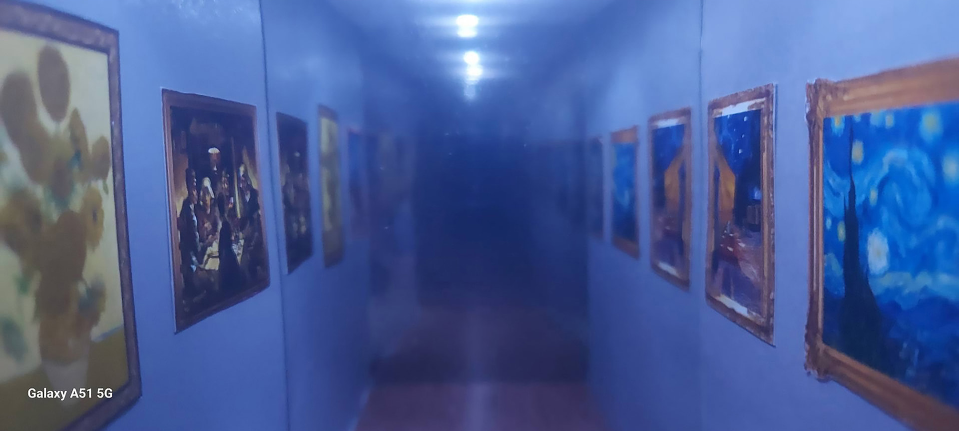 5.岡田 治樹　中２『an eternal hallway（永遠に続く廊下）』